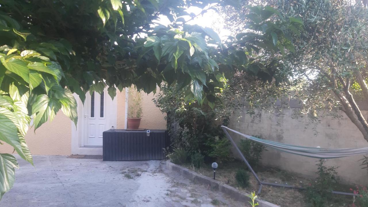 Ogooué Studio Carpentras Esterno foto